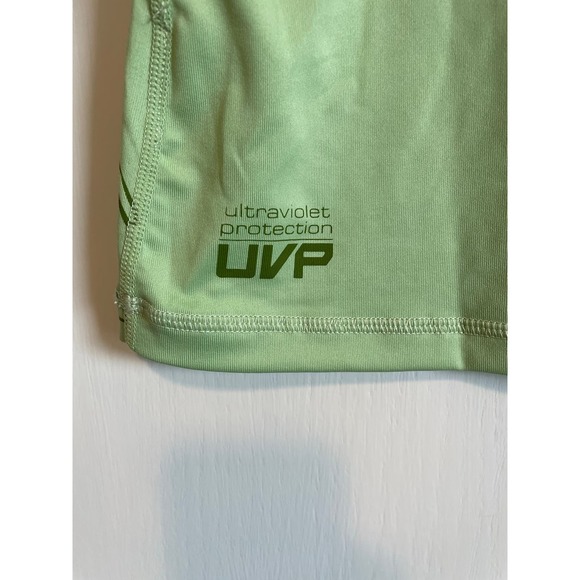 Body Glove green, short sleeve, active top stretchy logo. Size Small. - Picture 4 of 7